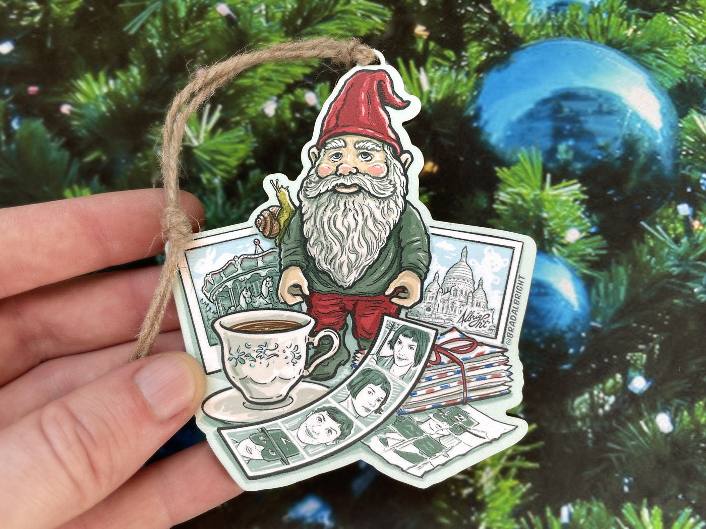 Amelie Traveling Gnome Ornament - Le Fabuleux Destin d'Amélie Poulain - Hand-Drawn Christmas Ornament