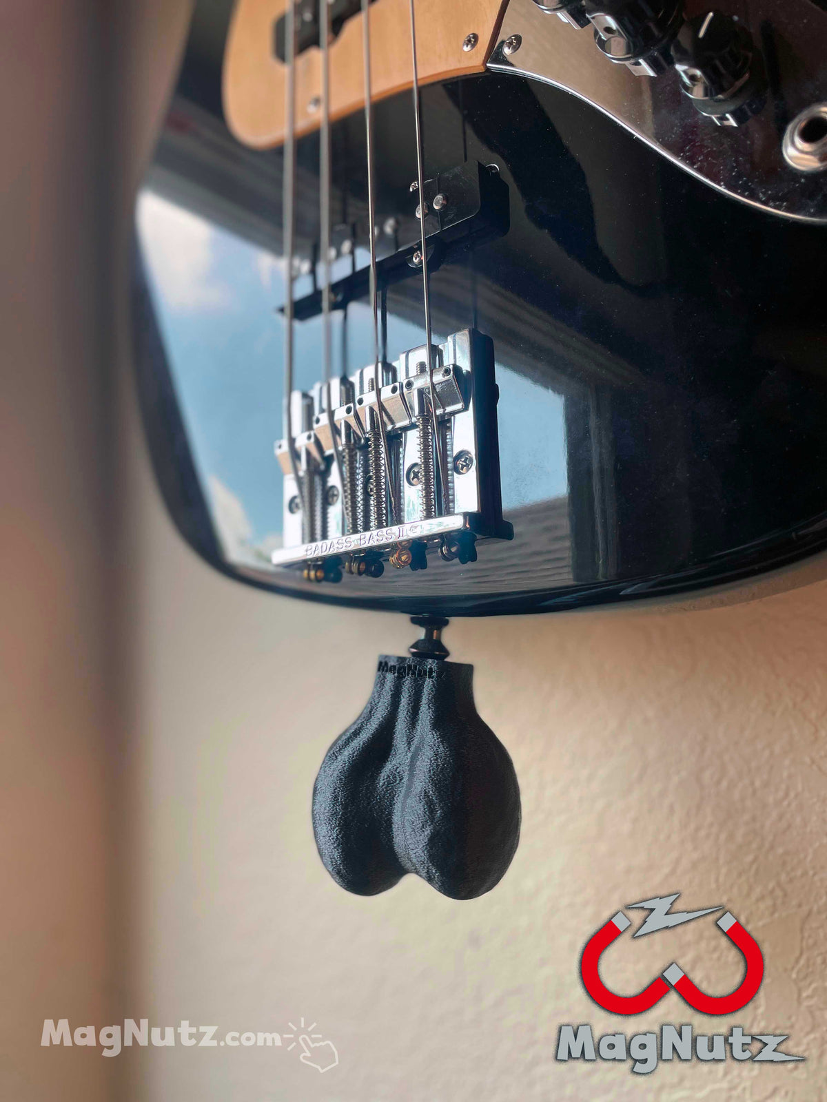 MagNutz • Magnetic Prank Balls Gag Gift