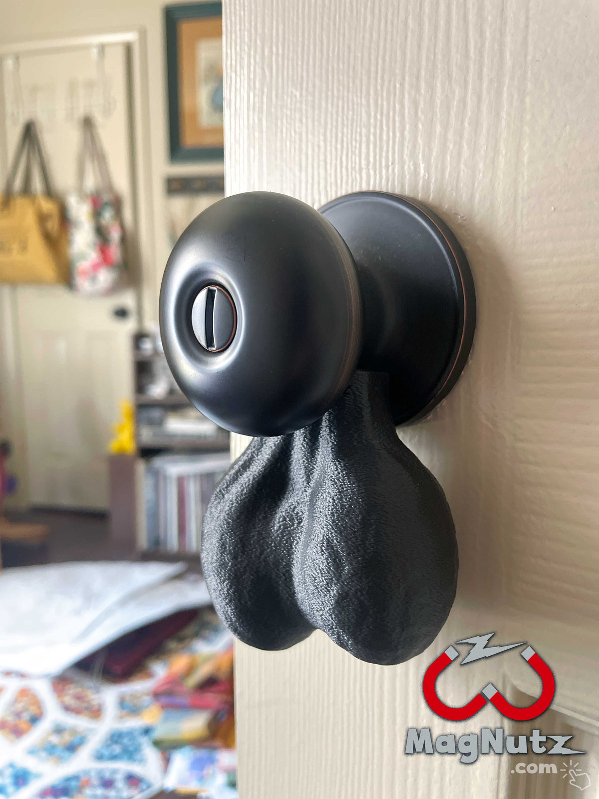 MagNutz • Magnetic Prank Balls Gag Gift